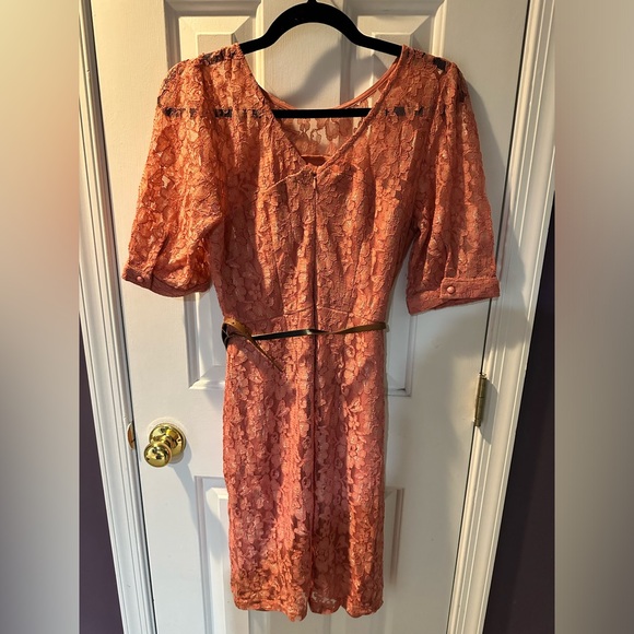 Sugarhill Boutique Coral Lace Dress - Picture 3 of 5